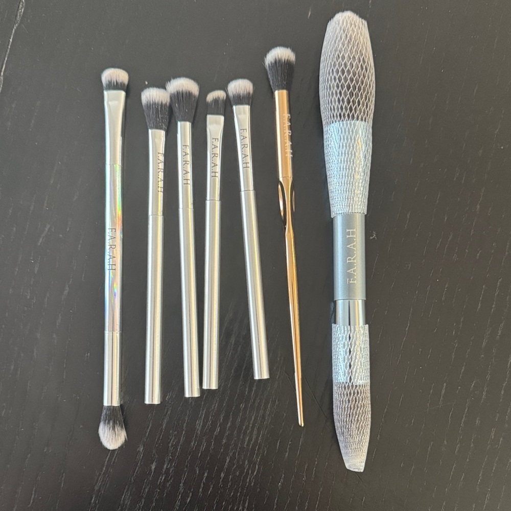 Farah assorted Makeup Brushes